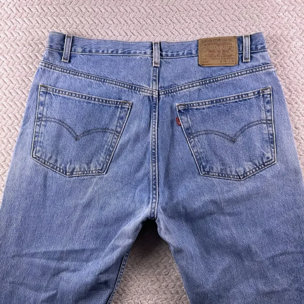 Vintage Levis 505 Regular Fit Straight Leg‎ Denim Jeans Mens Size 38x30 Light